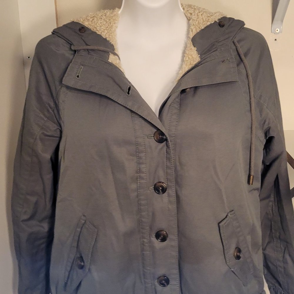 Crop top utility jack with faux fur lining
